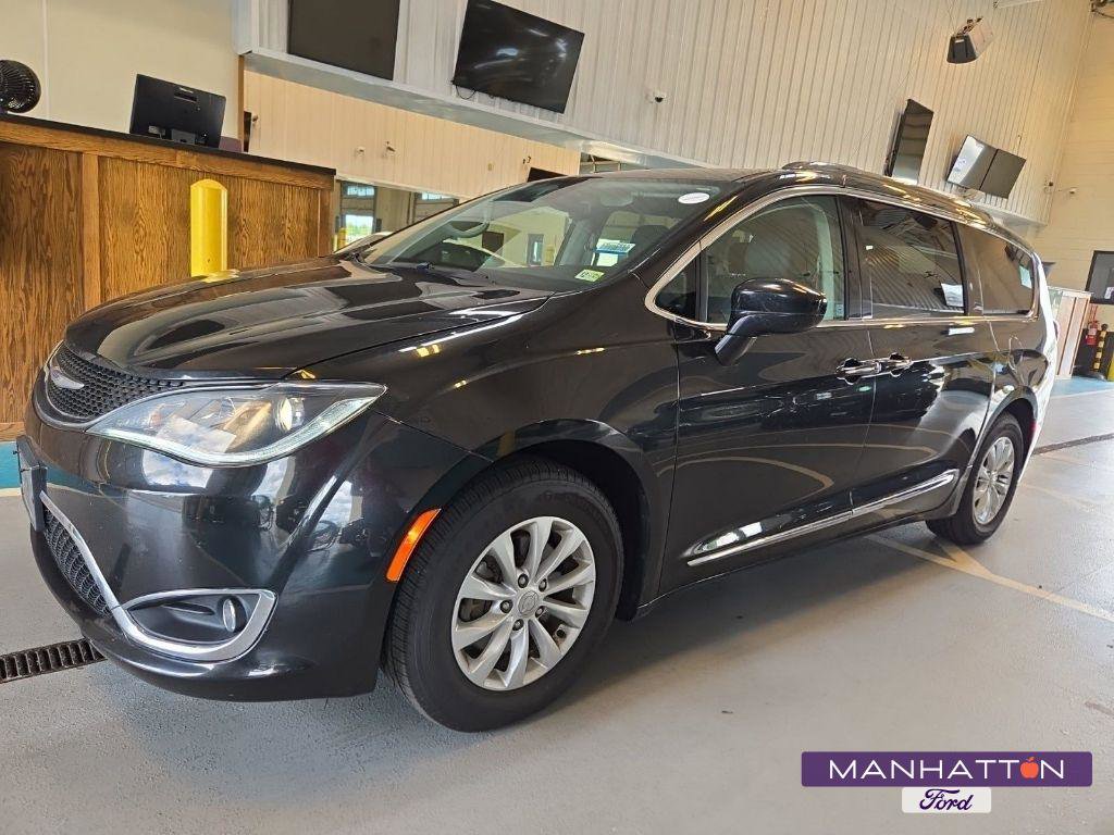 Used 2019 Chrysler Pacifica Touring-L