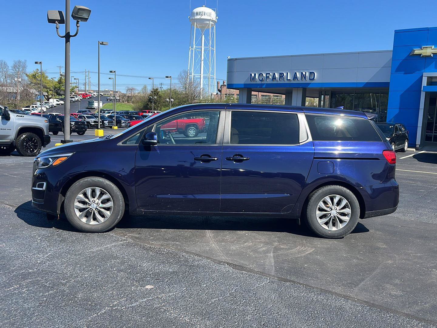 Used 2019 Kia Sedona LX FWD image 2