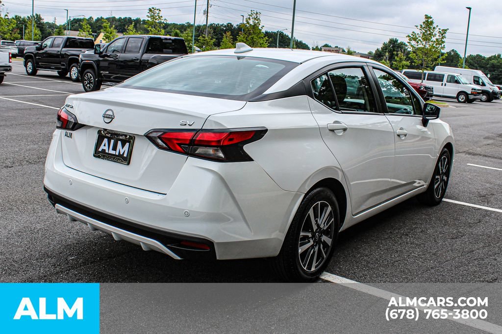 Used 2024 Nissan Versa SV FWD image 5