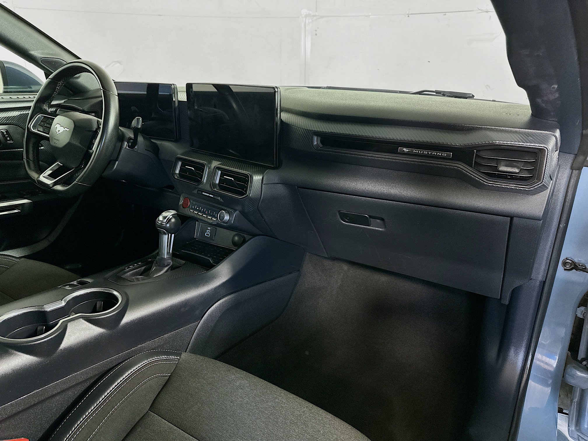Used 2024 Ford Mustang Convertible RWD image 26