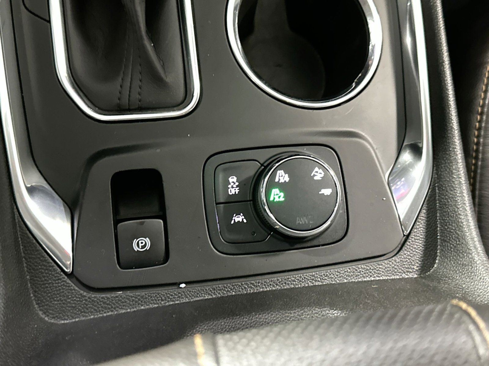 Used 2021 Chevrolet Traverse Premier w/ Redline Edition image 27