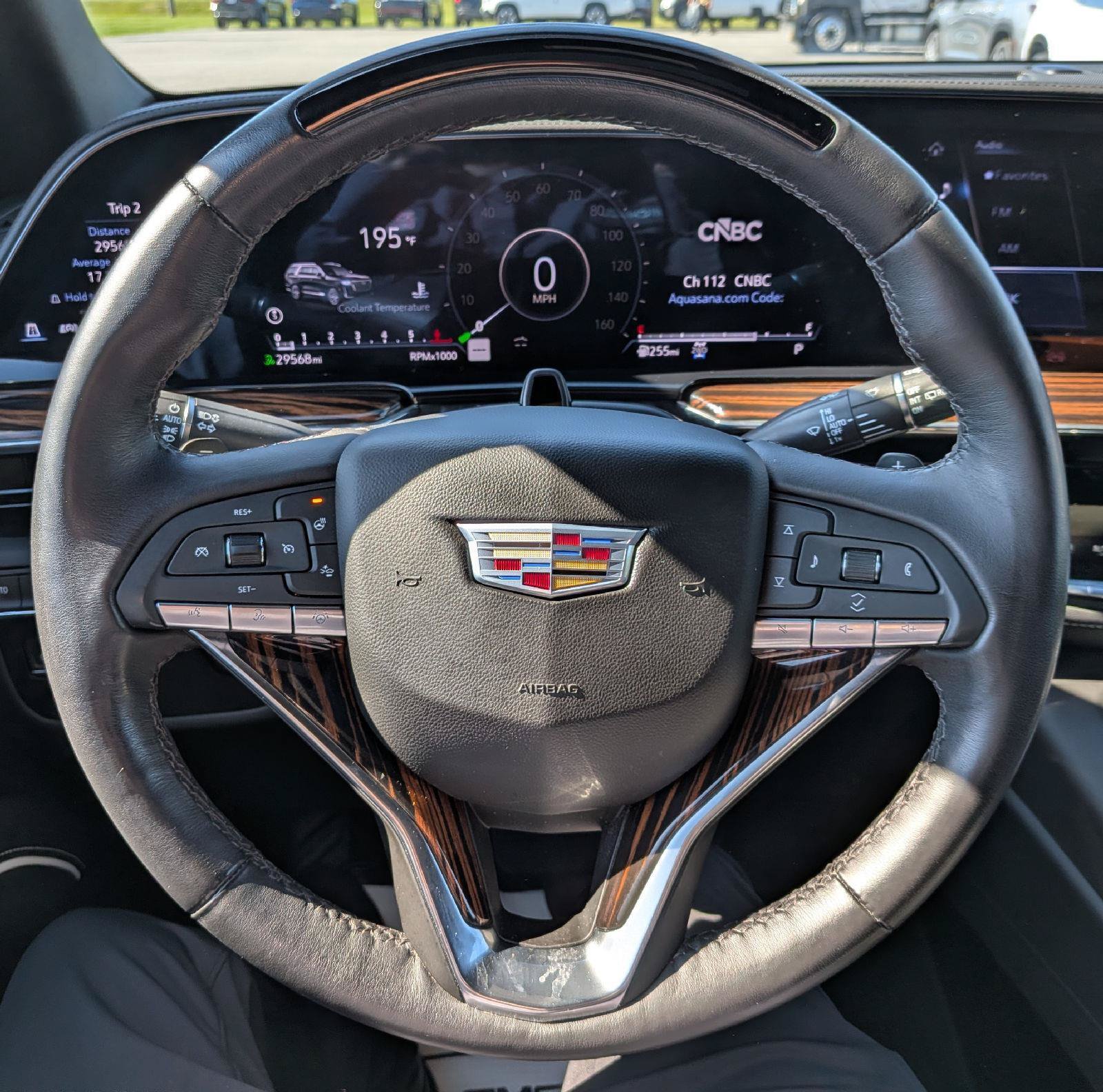 Used 2023 Cadillac Escalade Premium Luxury AWD/4WD image 16