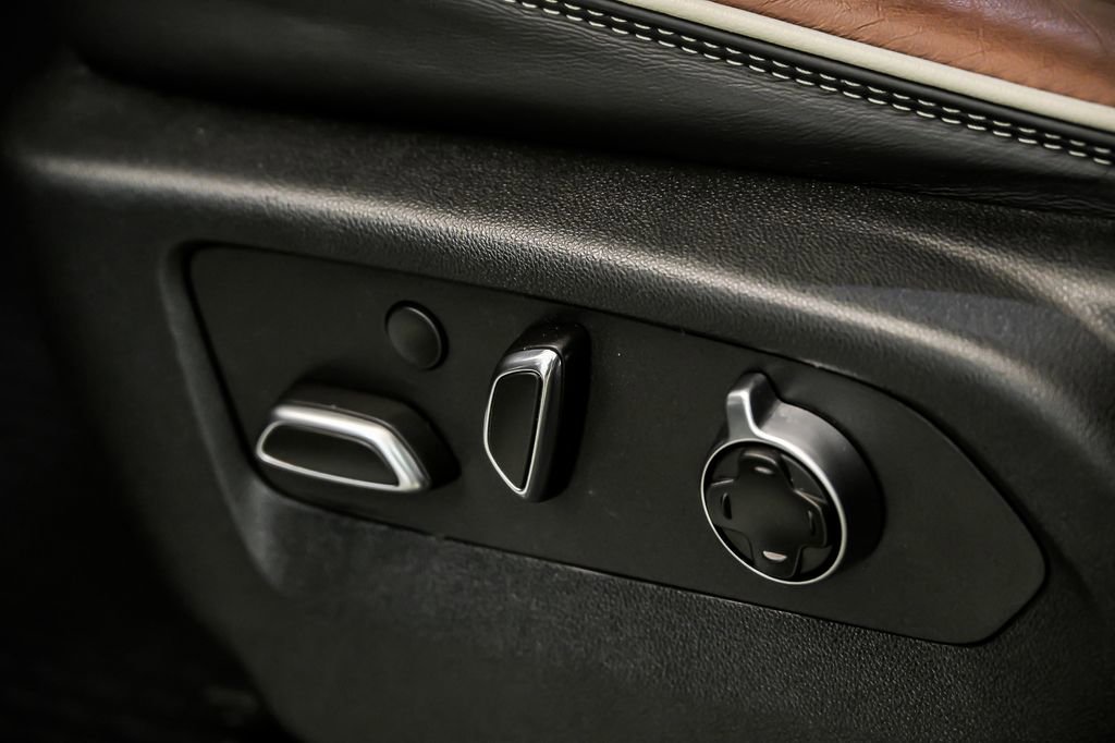 Used 2023 GMC Yukon Denali Ultimate image 19