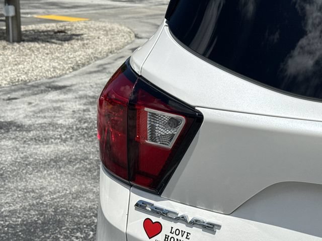 Used 2019 Ford Escape Titanium w/ U0J03 - Titanium Tow Package FWD image 15
