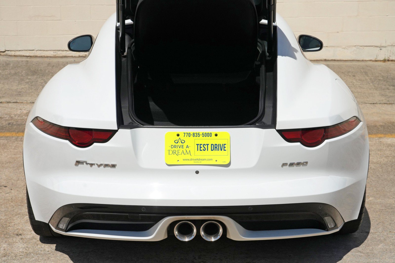 Used 2019 Jaguar F-TYPE R-Dynamic RWD image 11