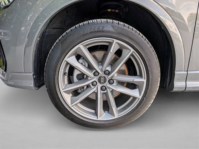 Certified 2025 Audi Q3 2.0T Premium w/ Convenience Package AWD/4WD image 22
