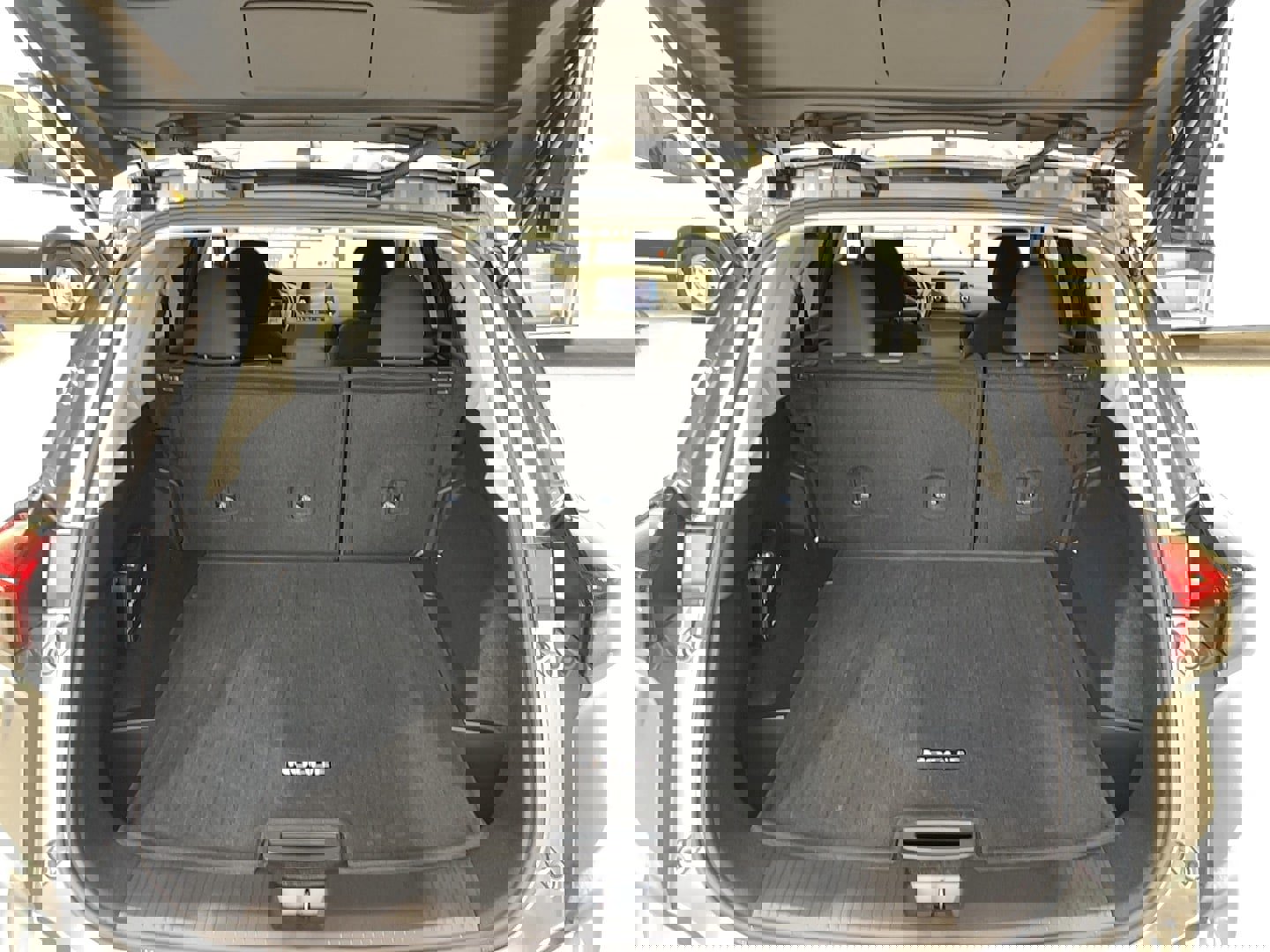 Used 2025 Nissan Rogue S image 18