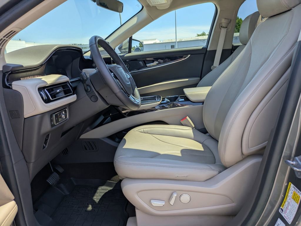 Used 2023 Lincoln Nautilus Reserve w/ Luxury Package FWD image 23