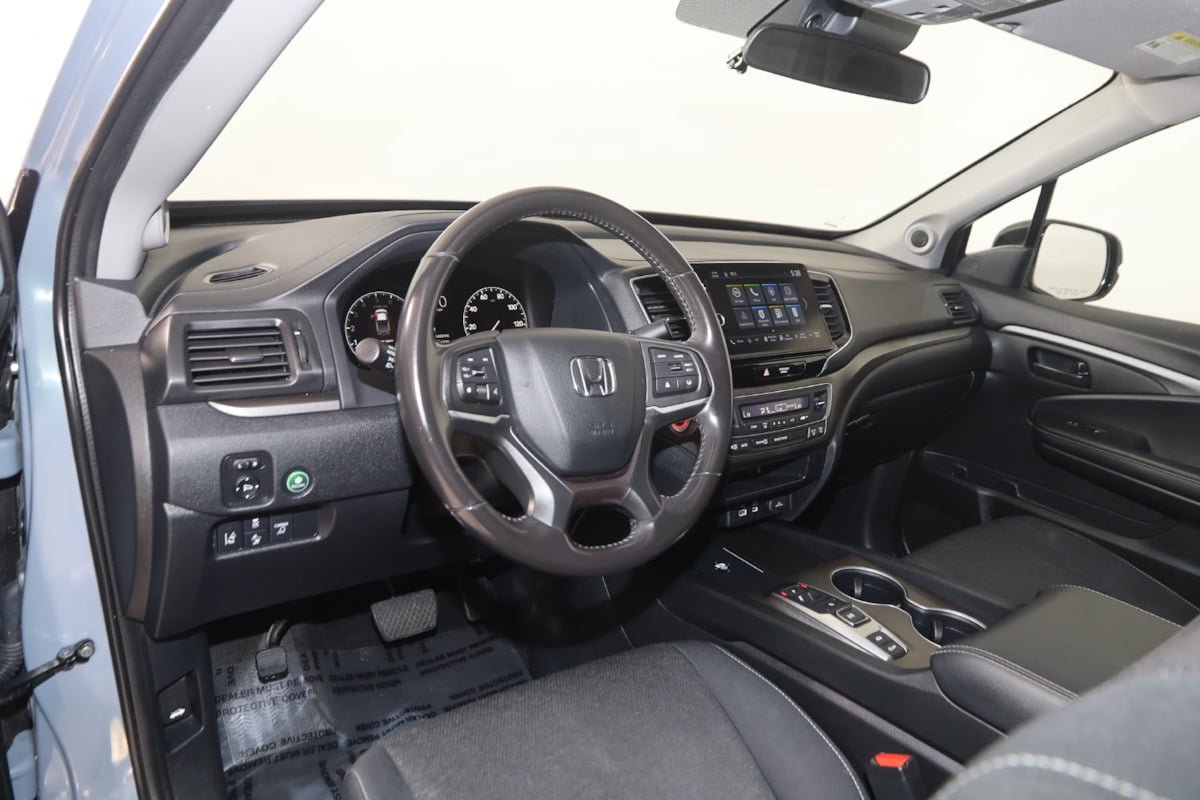 Used 2025 Honda Ridgeline Sport image 21