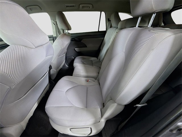 Certified 2023 Toyota Highlander LE image 22