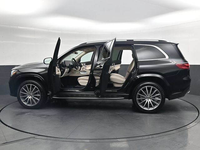 Used 2026 Mercedes-Benz GLS 450 4MATIC image 39
