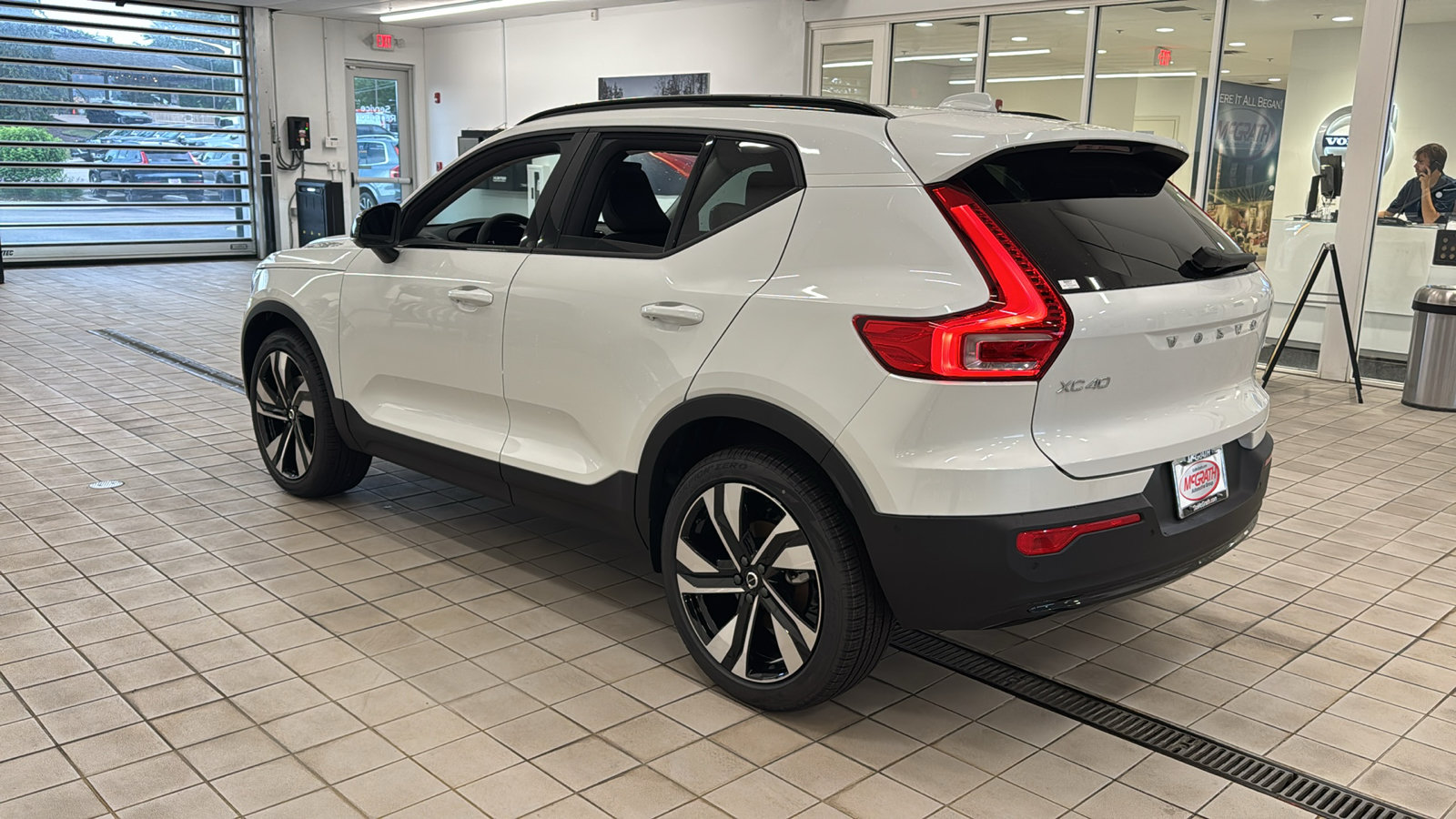 New 2026 Volvo XC40 B5 Ultra w/ Protection Package Premier AWD/4WD image 7