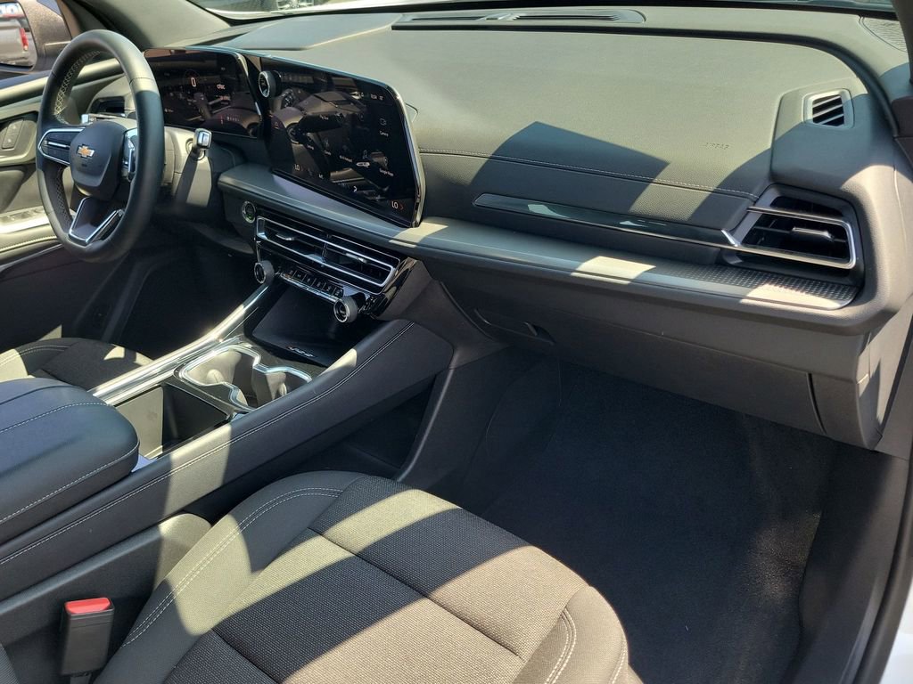 Used 2026 Chevrolet Traverse LT FWD image 27