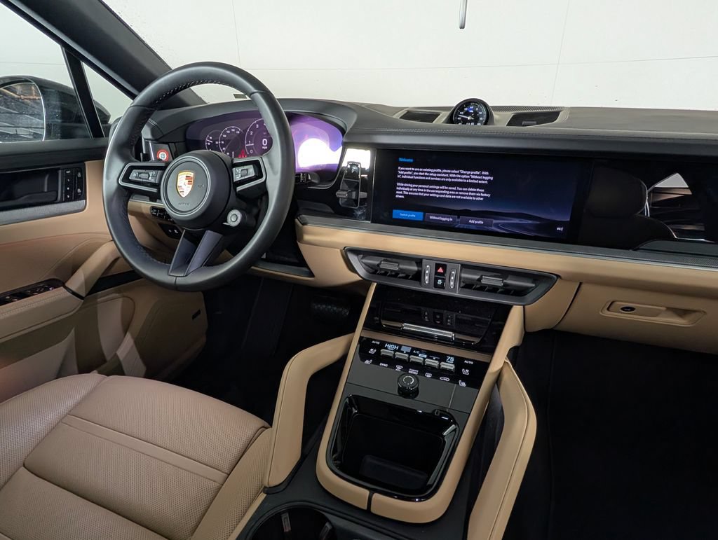 Certified 2026 Porsche Cayenne Coupe AWD/4WD image 22