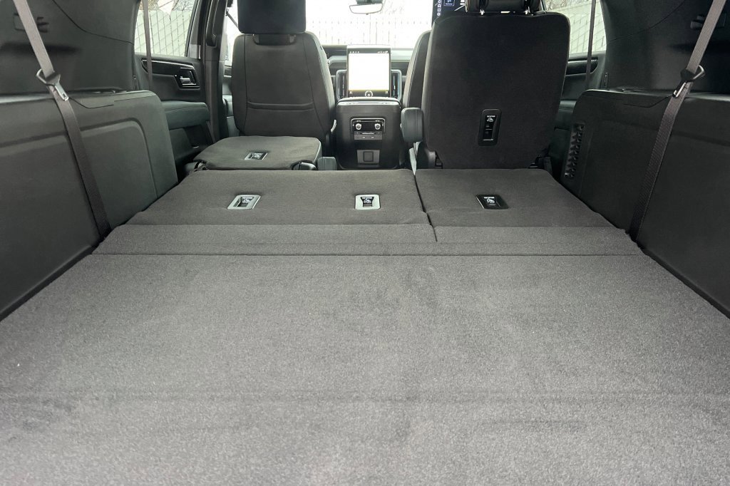 New 2026 GMC Yukon XL AT4 w/ AT4 Premium Plus Package image 14
