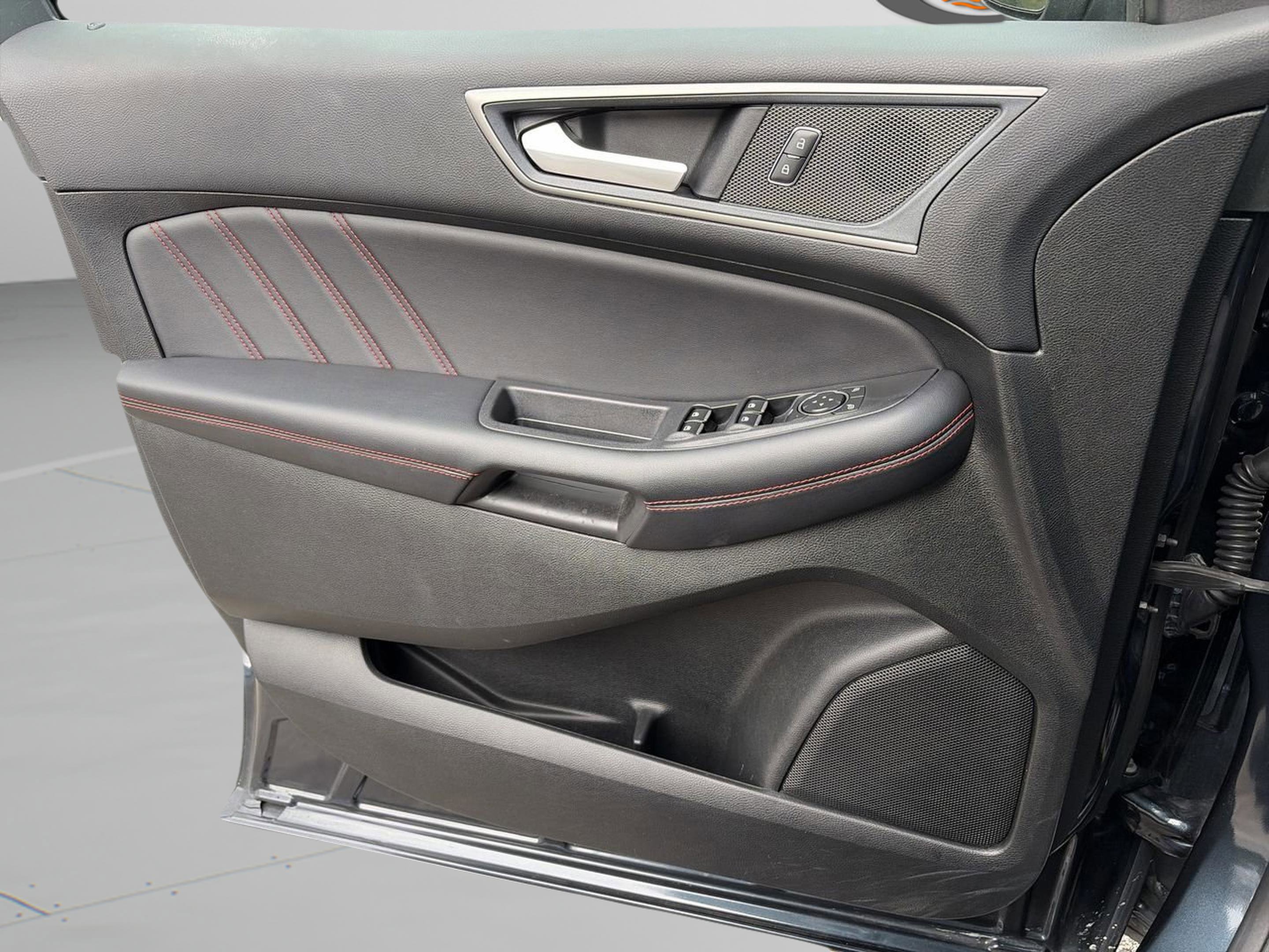 Used 2024 Ford Edge ST-Line image 24