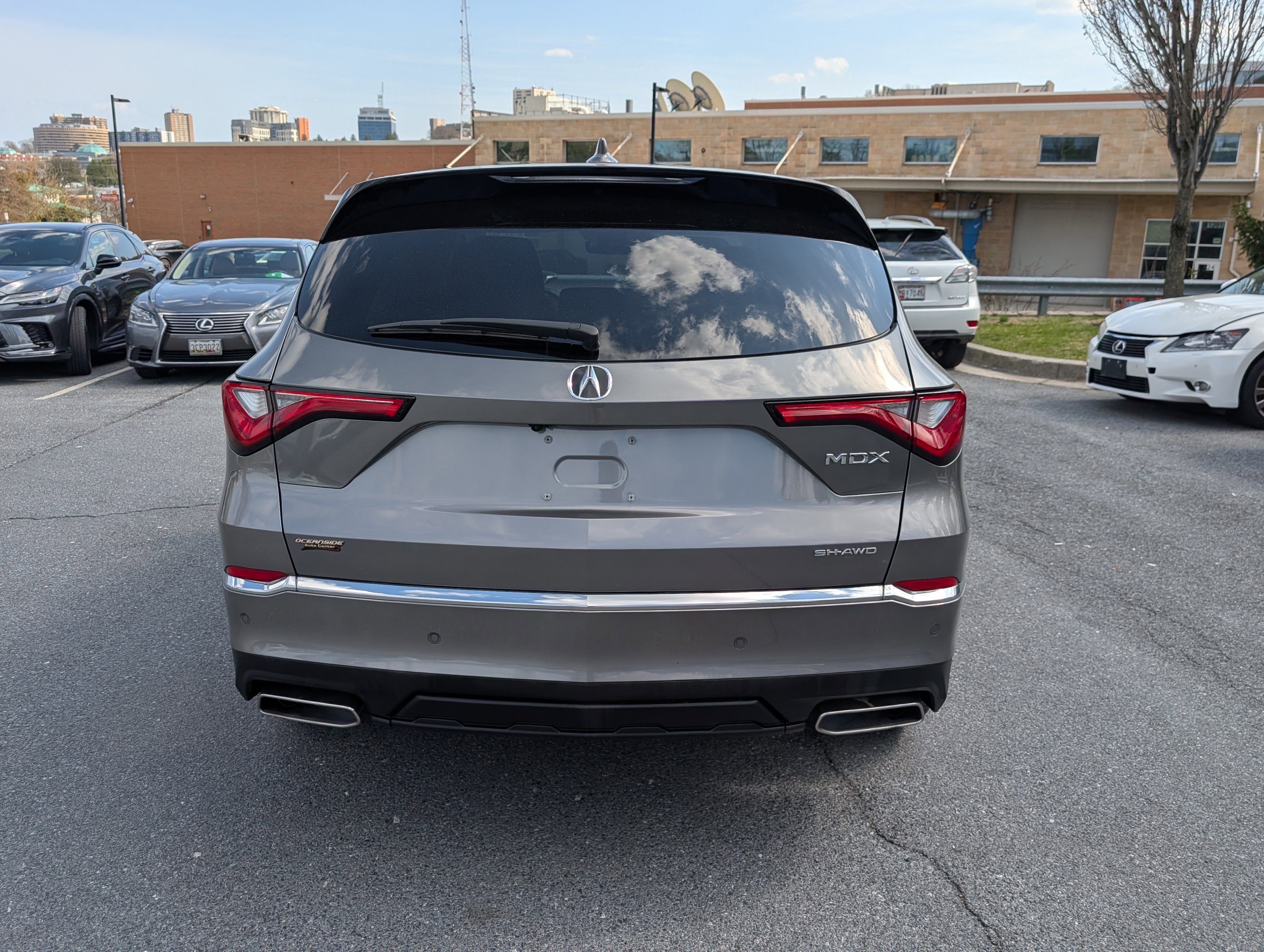 Used 2023 Acura MDX SH-AWD w/ Technology Package image 4