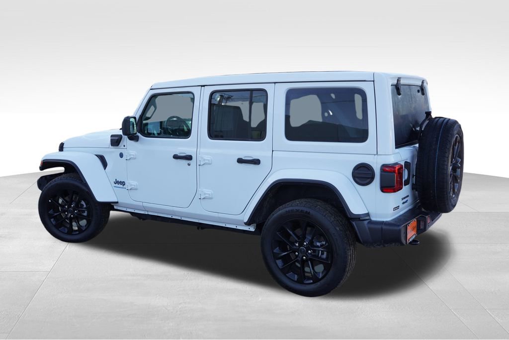 Certified 2025 Jeep Wrangler Unlimited Sahara w/ Safety Group image 8