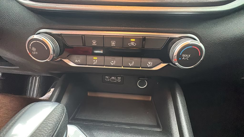 Used 2025 Nissan Altima 2.5 SV FWD image 21