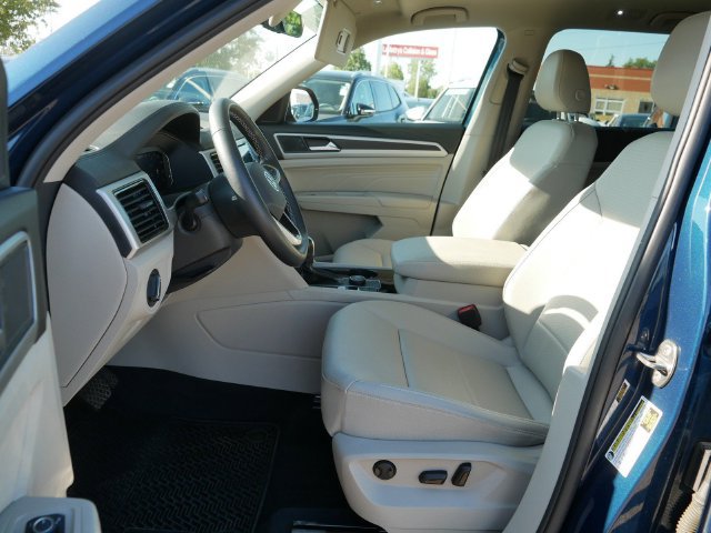 Certified 2023 Volkswagen Atlas SE w/ Panoramic Sunroof Package AWD/4WD image 13