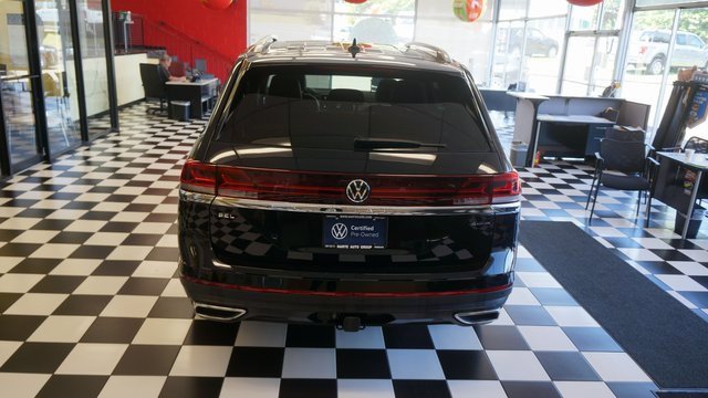 Certified 2025 Volkswagen Atlas SEL image 6