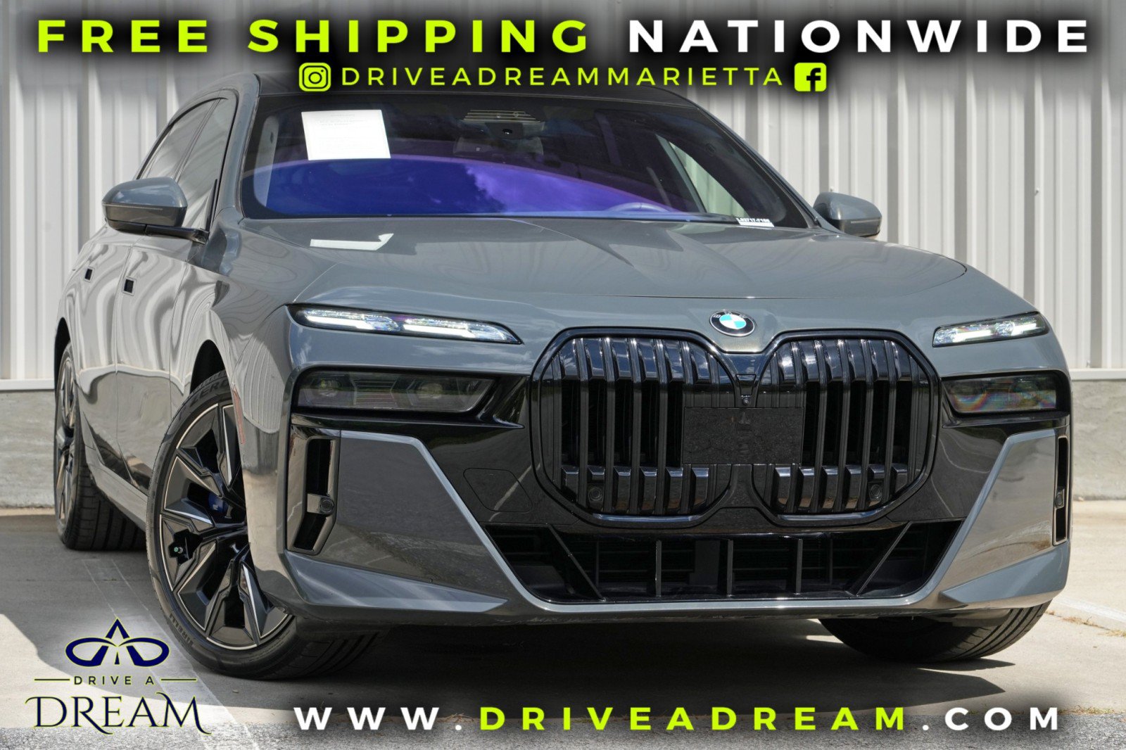Used 2023 BMW 760i xDrive w/ Executive Package AWD/4WD image 2
