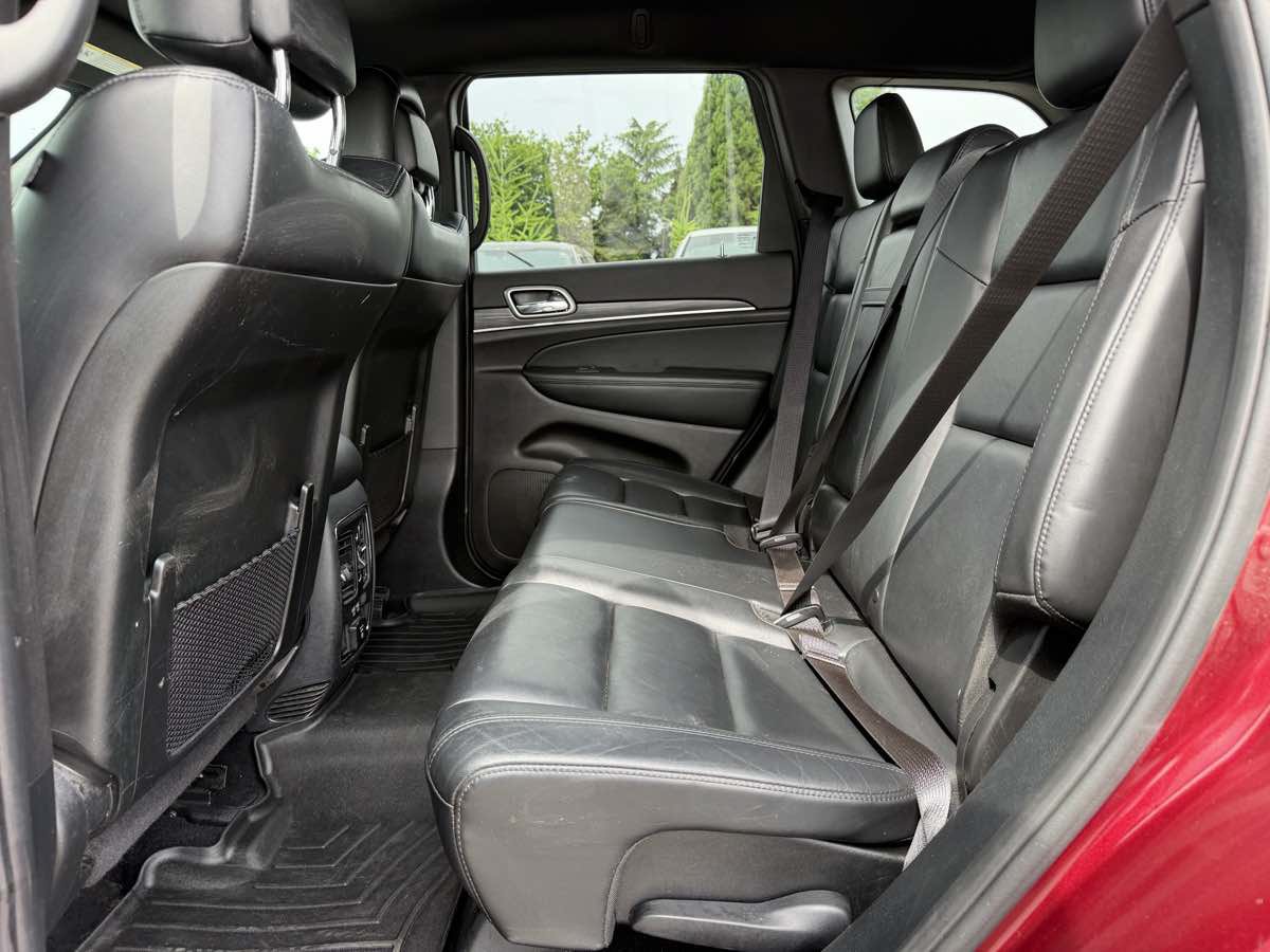 Used 2019 Jeep Grand Cherokee Limited AWD/4WD image 11