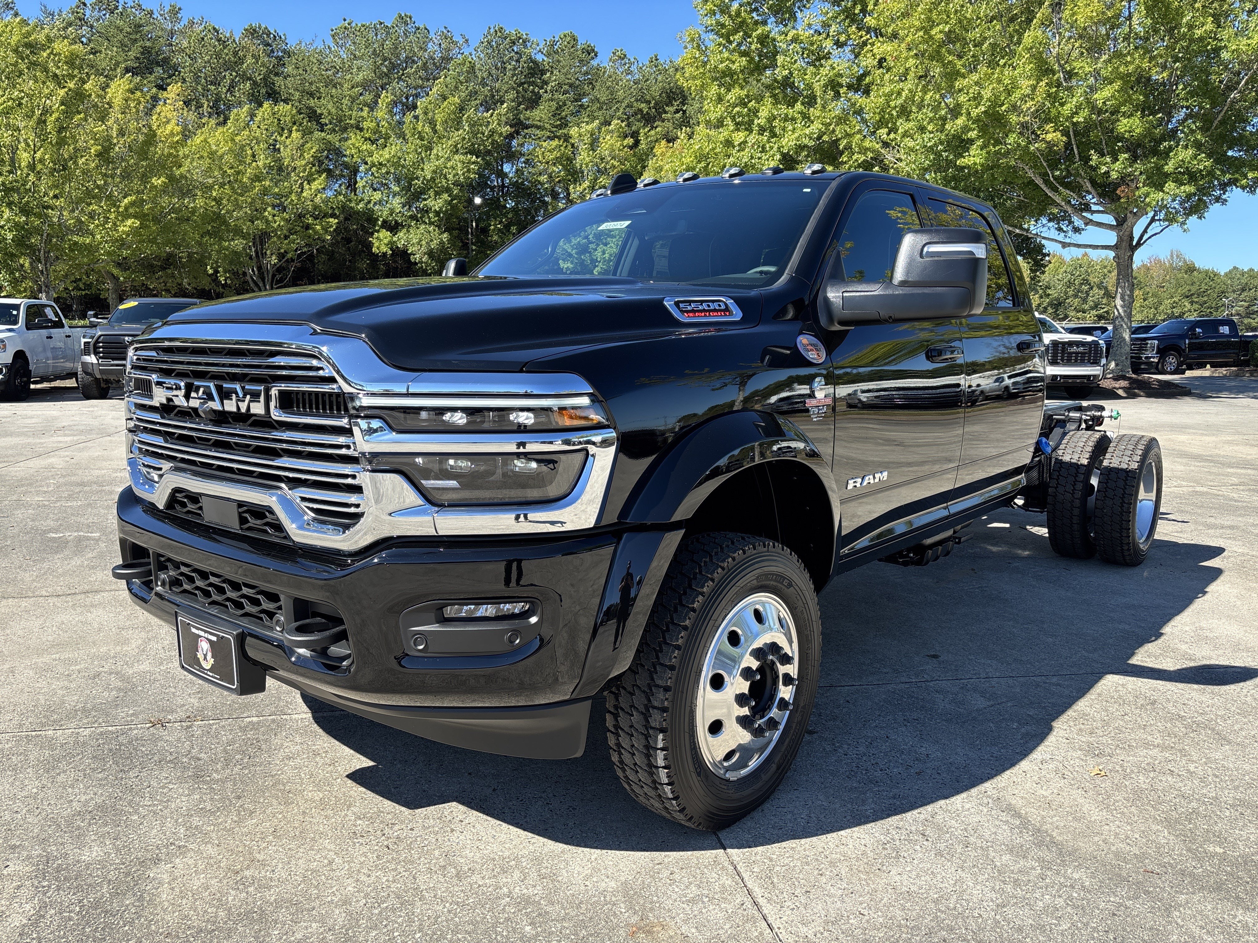 New 2027 RAM 5500 4x4 Crew Cab image 3