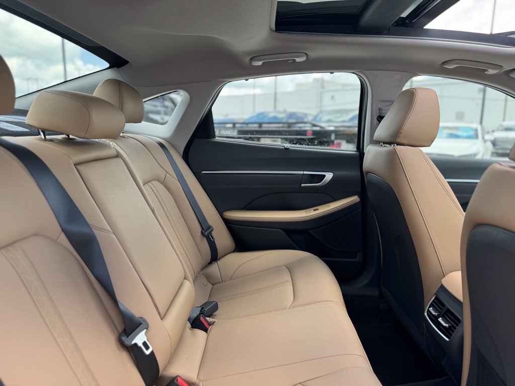 New 2025 Hyundai Sonata Limited image 13