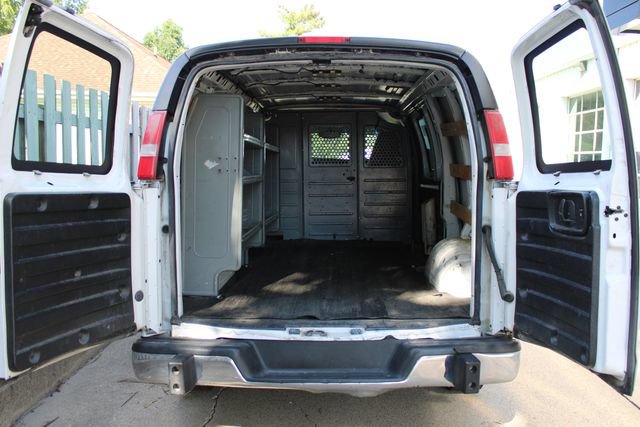 Used 2017 GMC Savana 2500 RWD image 26