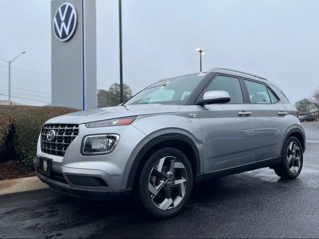 Used 2023 Hyundai Venue SEL w/ Cargo Package