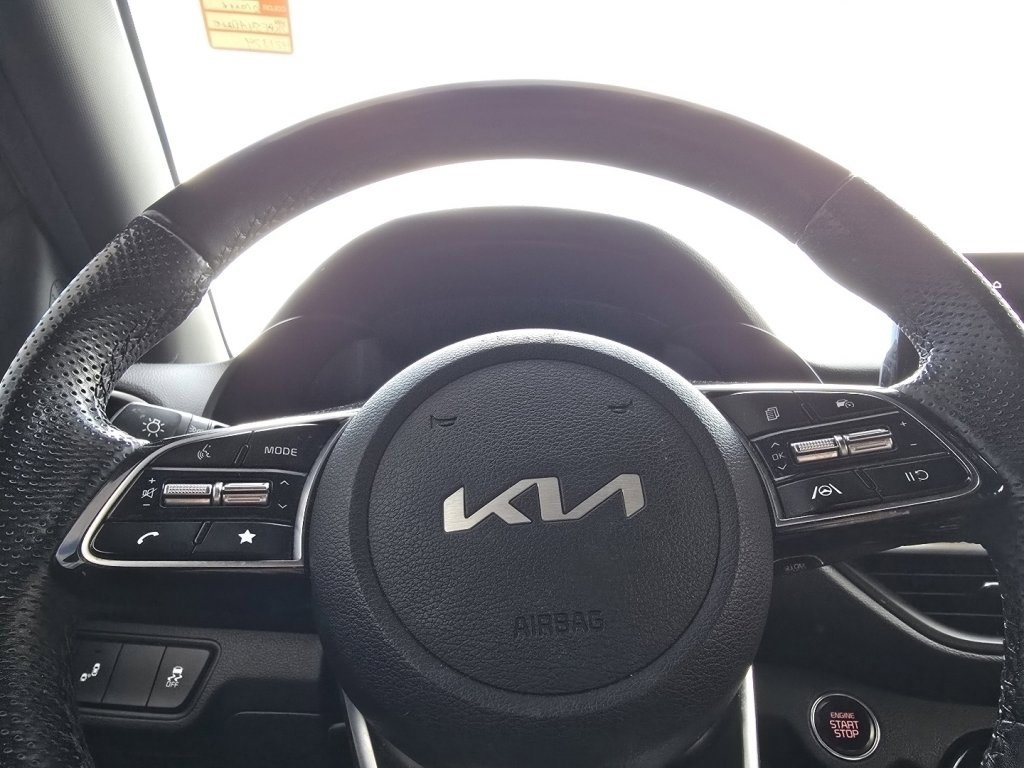 Used 2022 Kia Forte GT-Line image 23