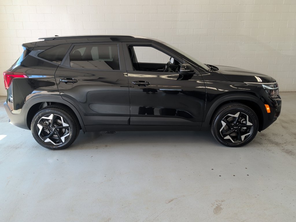 Certified 2025 Kia Seltos S AWD/4WD image 2