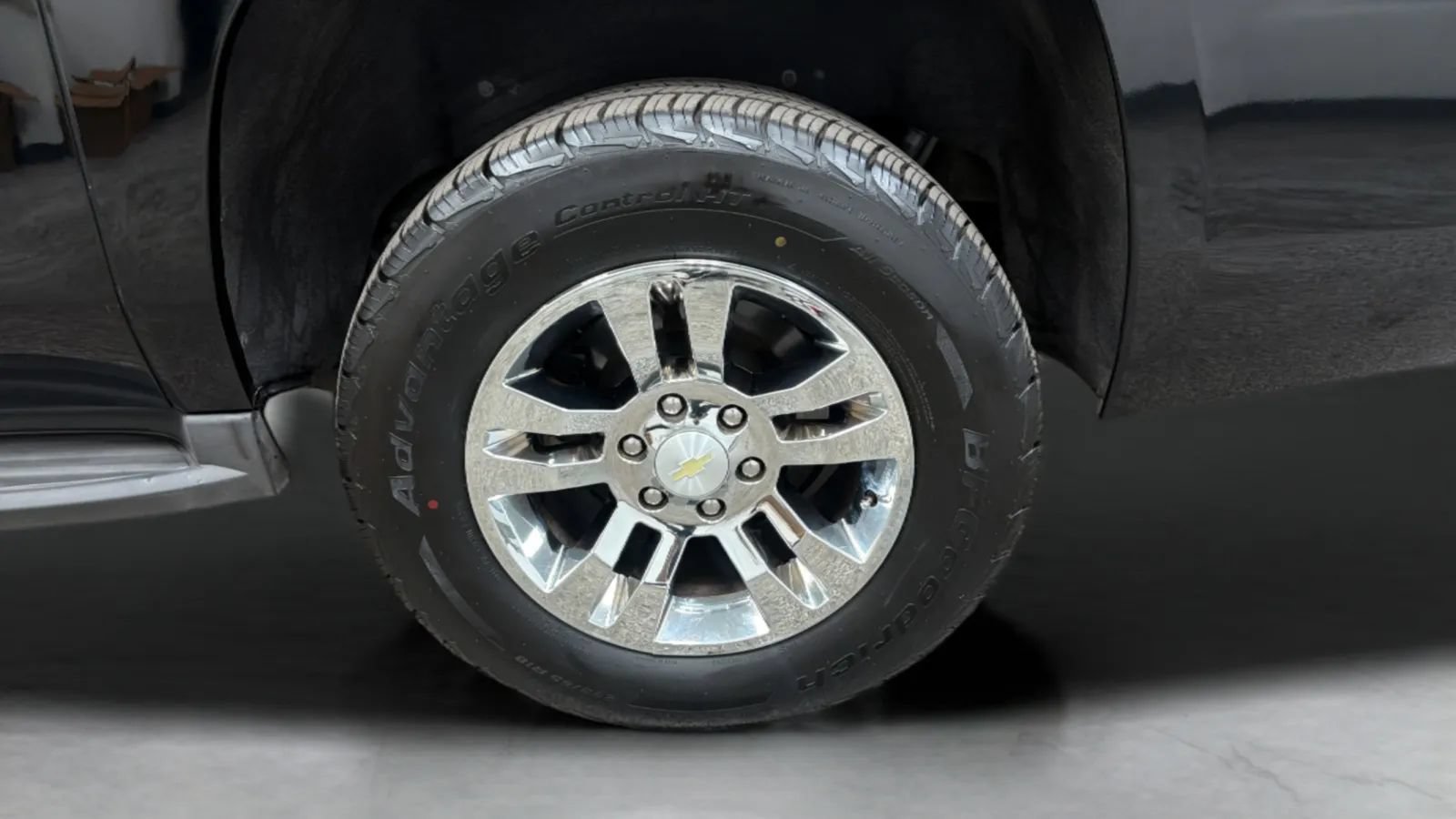 Used 2015 Chevrolet Suburban LT RWD image 27