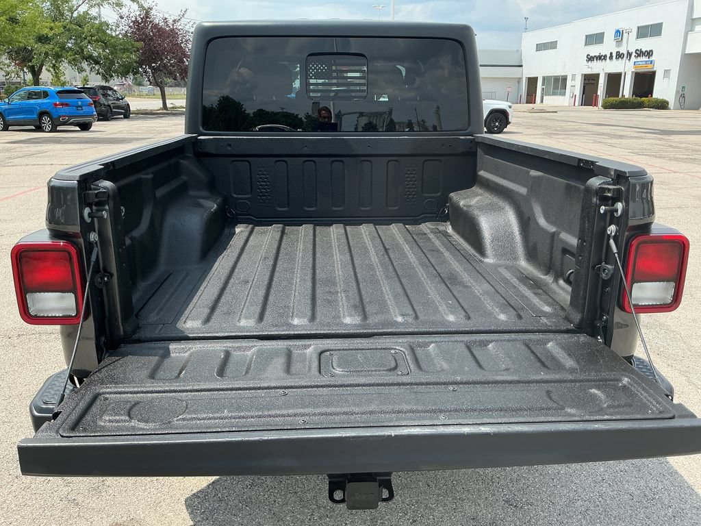 Certified 2021 Jeep Gladiator Sport AWD/4WD image 26