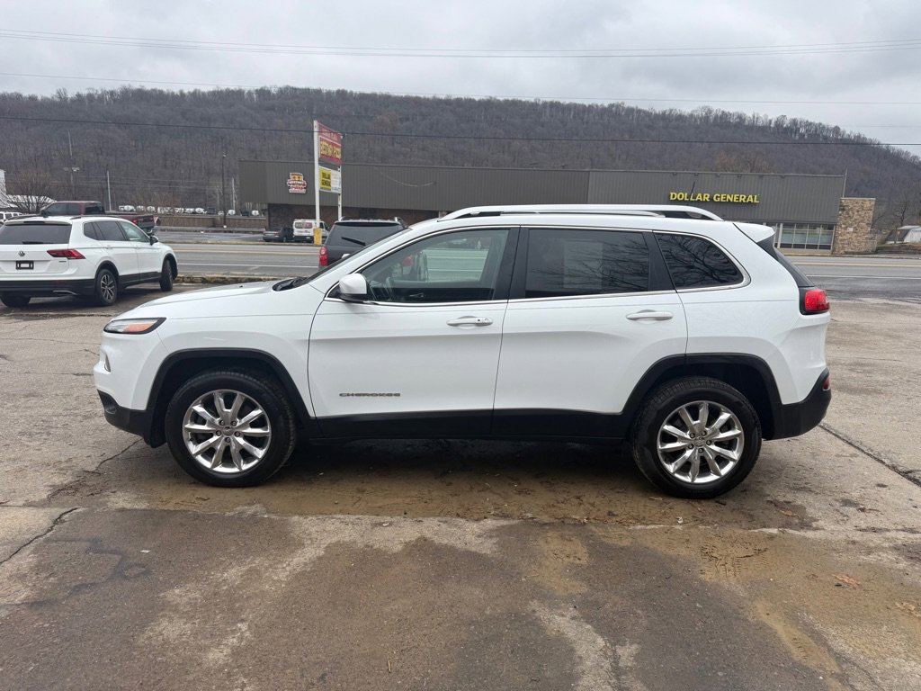 Used 2016 Jeep Cherokee Limited image 5