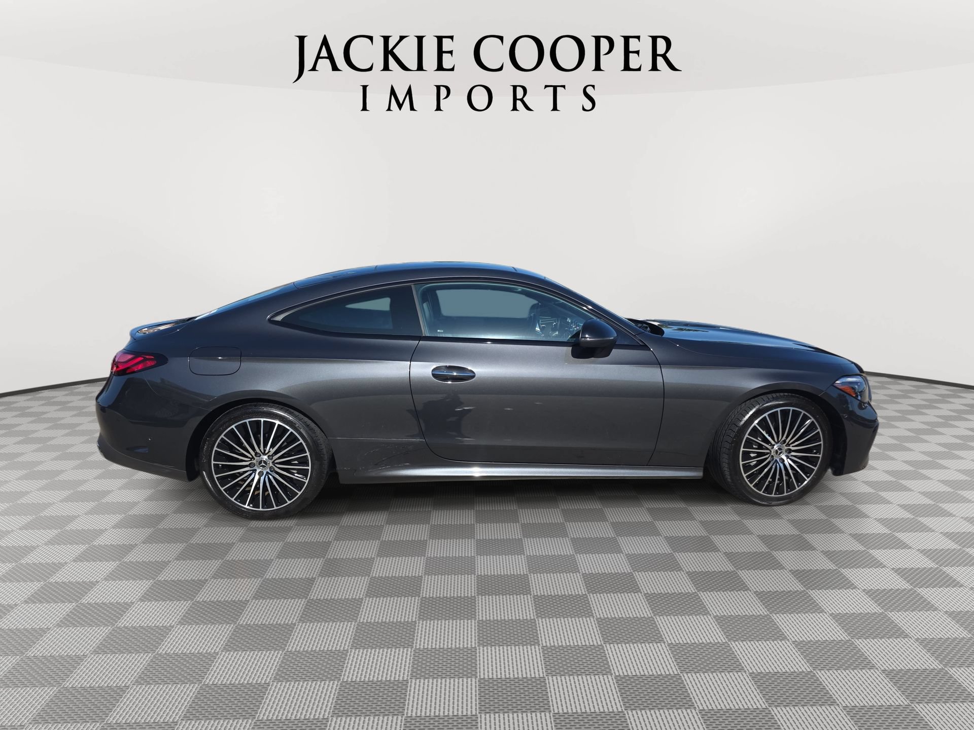 Certified 2024 Mercedes-Benz CLE 300 4MATIC Coupe image 4