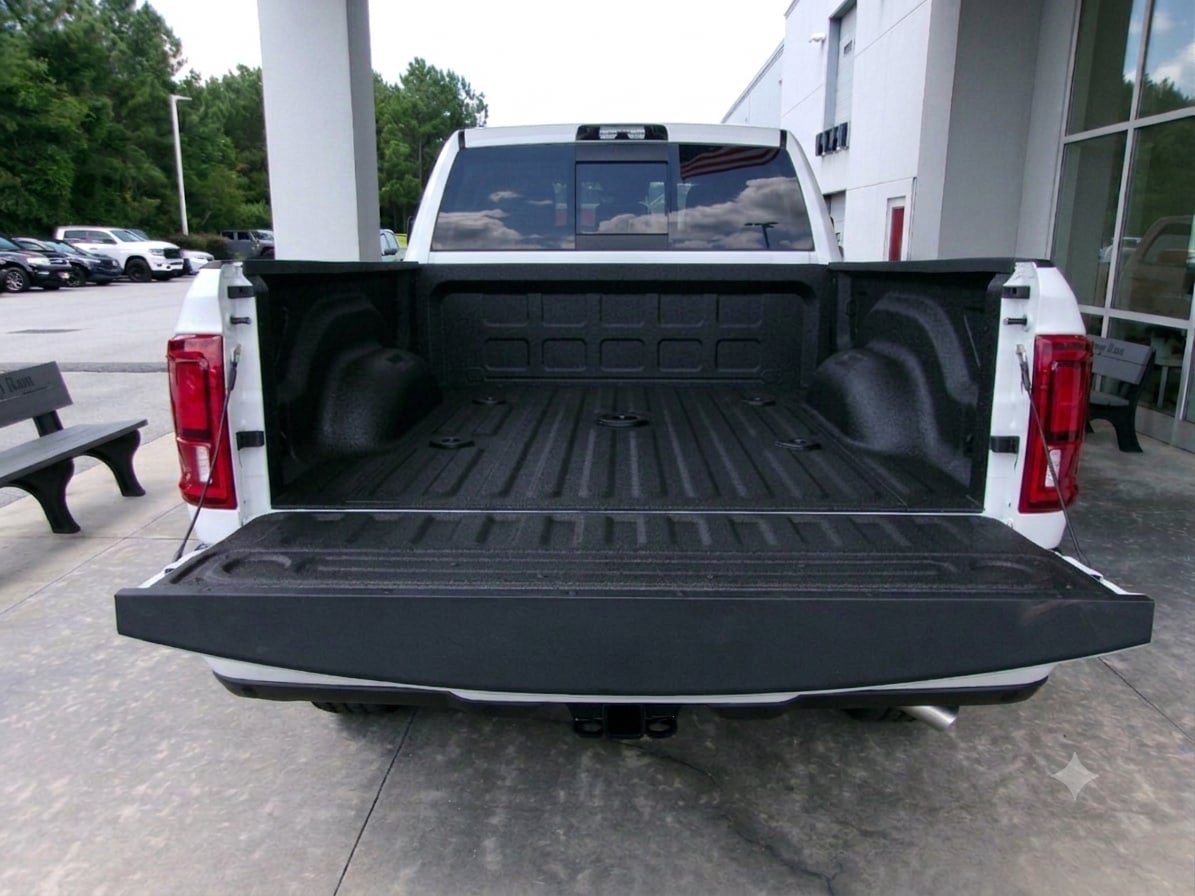 New 2026 RAM 2500 Laramie w/ Night Edition AWD/4WD image 15