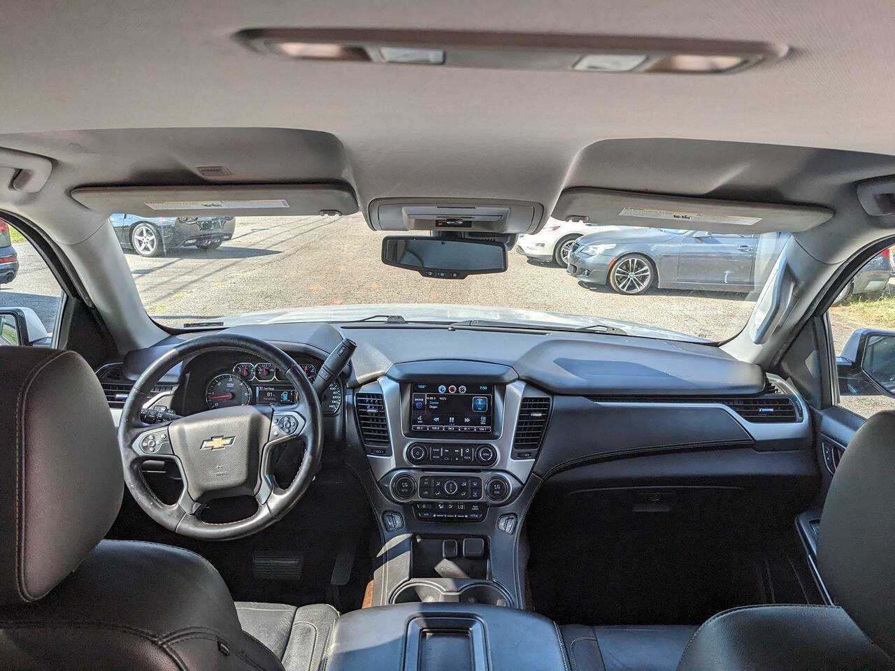 Used 2015 Chevrolet Suburban LT RWD image 4