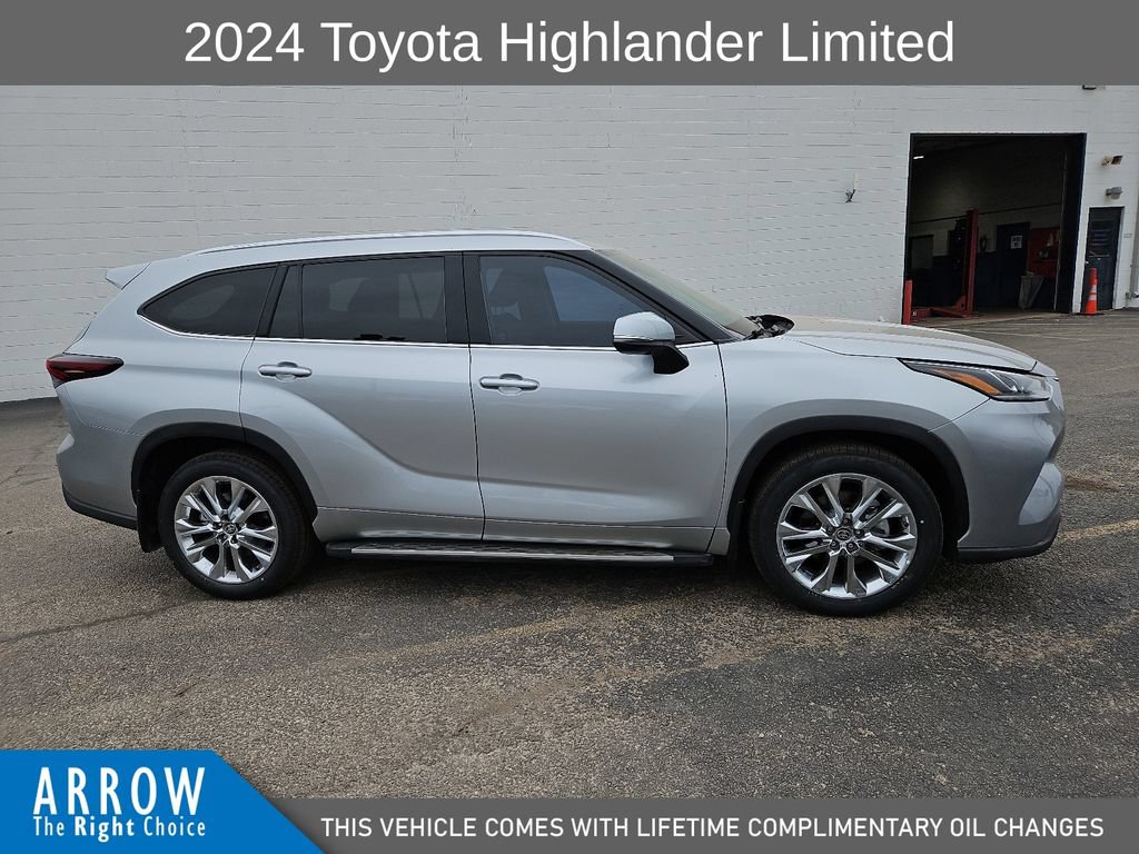 Used 2024 Toyota Highlander Limited FWD image 14