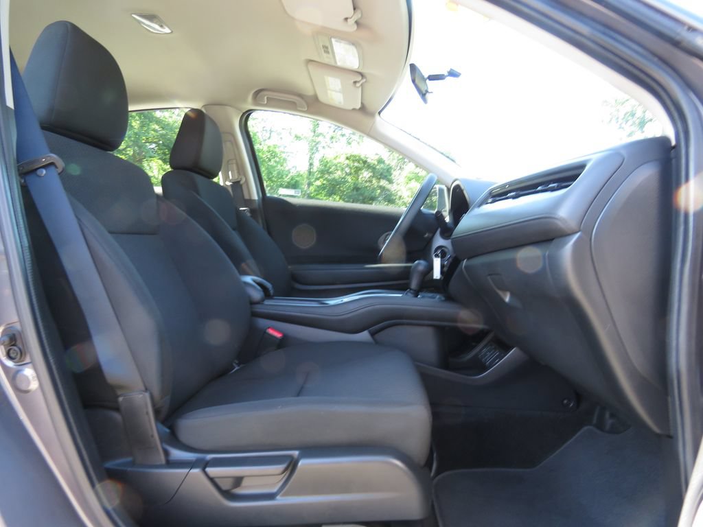 Used 2018 Honda HR-V LX image 13