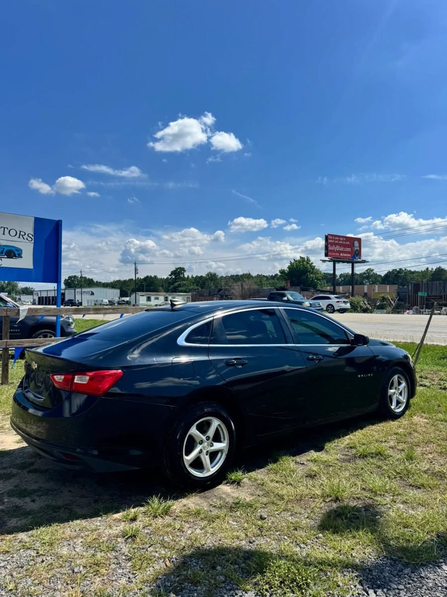 Used 2017 Chevrolet Malibu LS w/ LPO, Convenience Package 1 FWD image 10