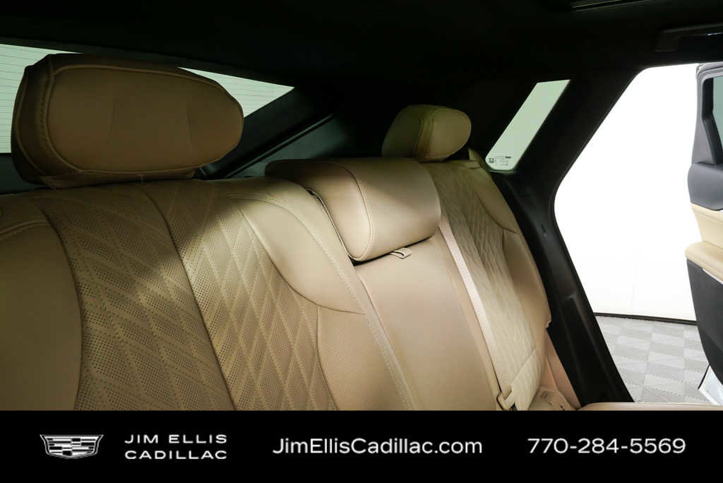 Used 2024 Cadillac Lyriq Luxury w/ Nappa Leather Package AWD/4WD image 23