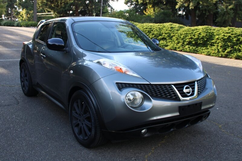 Used 2013 Nissan Juke SL w/ Midnight Edition AWD/4WD image 2