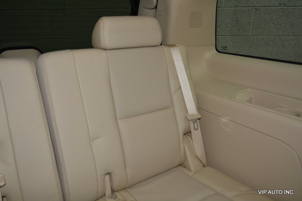 Used 2007 Cadillac Escalade AWD w/ Information Package image 30