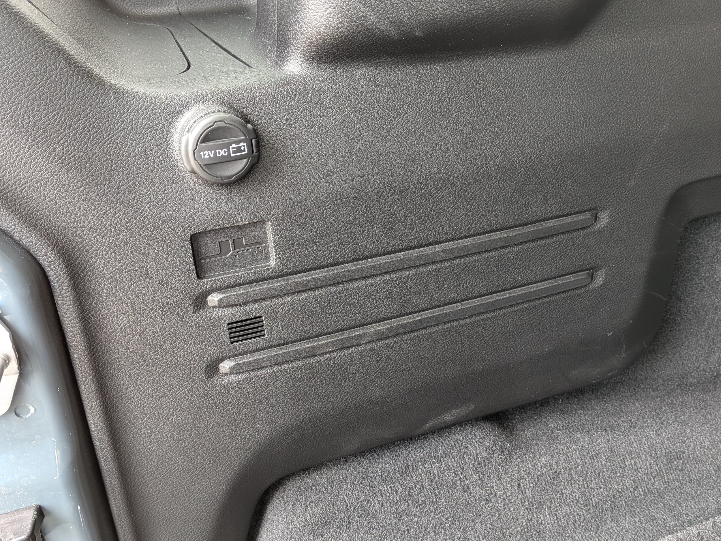 Used 2025 Jeep Wrangler Unlimited Sport AWD/4WD image 43