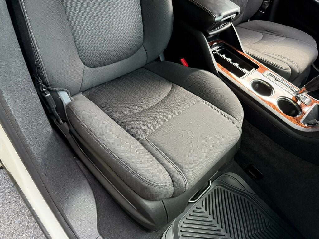 Used 2013 Chevrolet Traverse LT AWD/4WD image 47