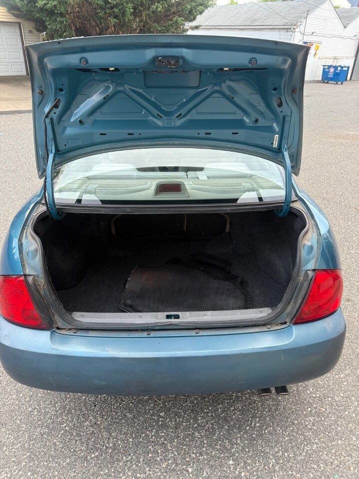 Used 2004 Nissan Sentra S w/ Sunroof Pkg FWD image 12