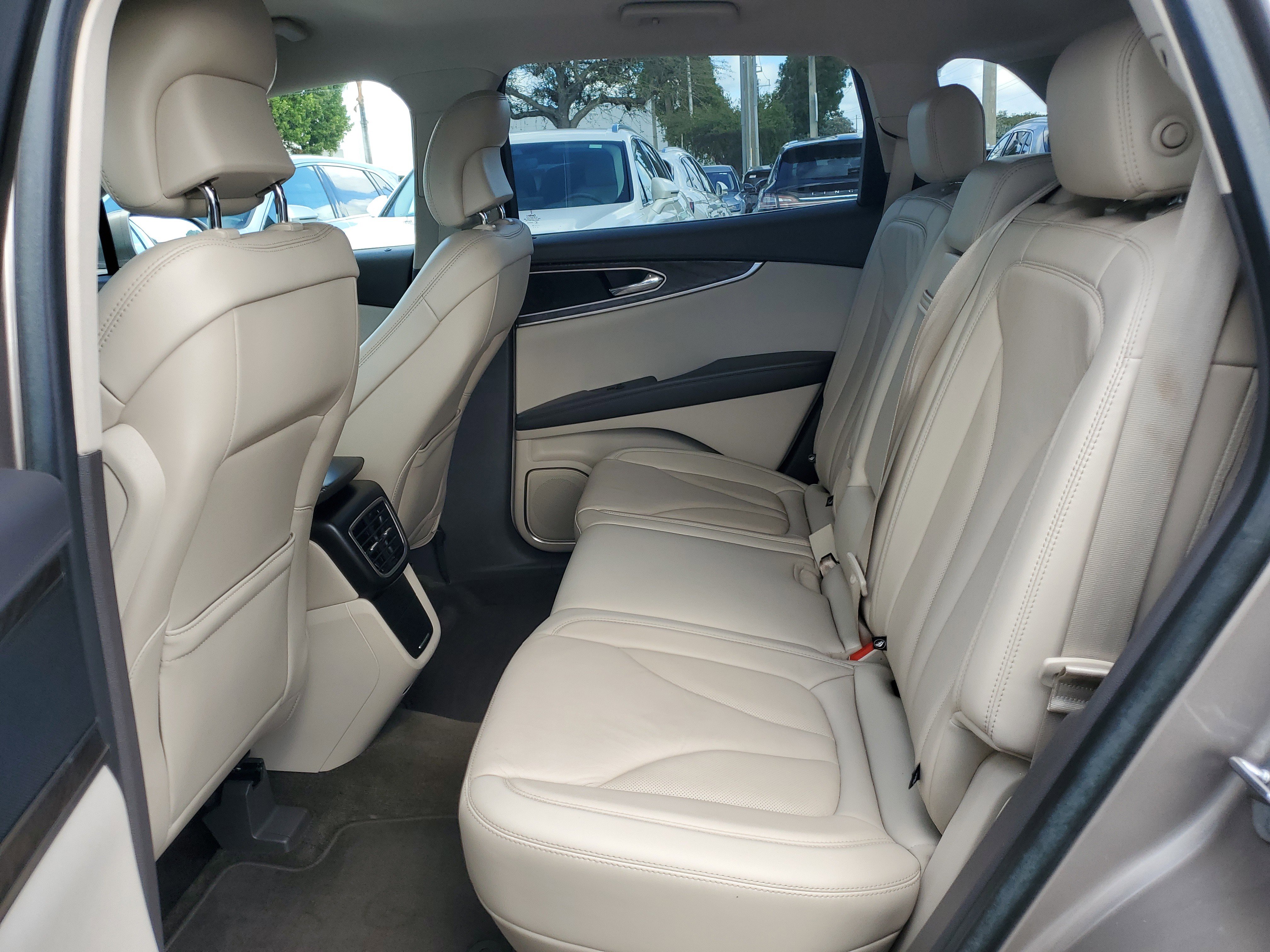 Used 2018 Lincoln MKX Select w/ Select Plus Package image 10