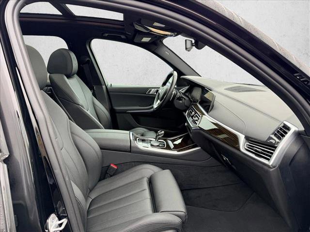 Used 2021 BMW X5 xDrive40i w/ Convenience Package image 29
